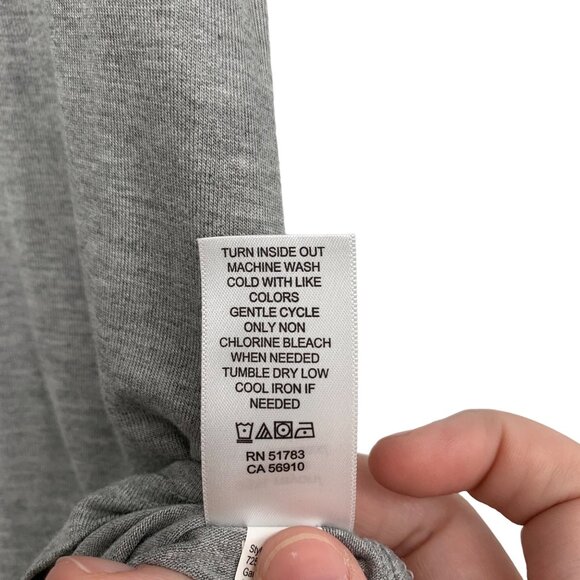 Novelty Tshirt "I DON'T WINTER WELL" NWT L Gray Casual Chic Loungewear Comfy - Picture 8 of 12